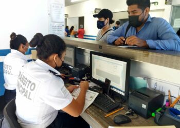 Gobierno municipal facilita trámite de licencias con citas vía WhatsApp