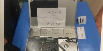 Dan ocho años de cárcel a colombiano por traer cocaína al Aeropuerto de Cancún