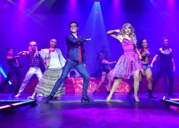 Invitan a jóvenes a participar en el taller de teatro musical en Playa del Carmen