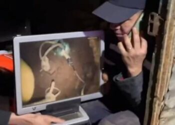 Niño de 5 años CAE y queda atrapado en un pozo de 30 metros en Marruecos y estremece al mundo