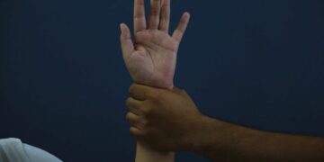 Descienden casos de violencia contra la mujer