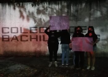 Alumnas del Cobach de Playa del Carmen denuncian acoso sexual de maestros
