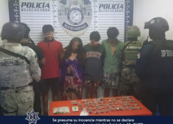 Detienen a cuatro en posesión de 60 bolsitas de droga en Villas del Sol