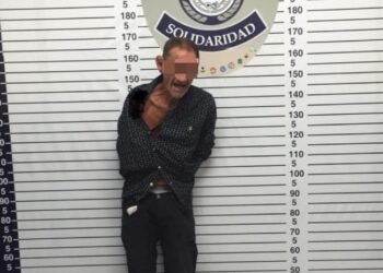 Detienen a sujeto que pretendía sustraer celulares de establecimiento comercial en Playa del Carmen