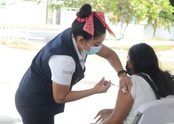Jornadas de aplicación de la tercera dosis de Astra Zéneca