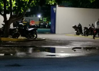 Pierde la vida sujeto detenido por acoso por la Policía Municipal en Playa del Carmen