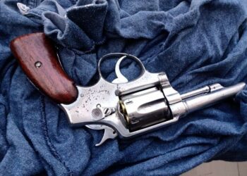 Revisarán devolución de arma de fuego a delincuente en Playa del Carmen