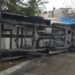 Vuelca camioneta de Barcel en fraccionamiento Natura de Playa del Carmen