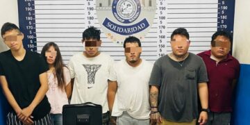 Capturan a seis sujetos con más de 100 dosis de droga en la Quinta Avenida 