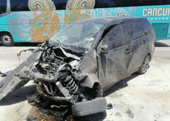 Choque en la carretera federal 307 deja a cinco lesionados