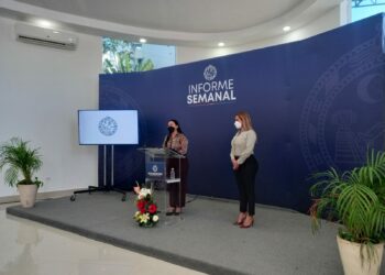 Expone Lili Campos falta de colaboración de concesionarios de zofemat para retirar el sargazo