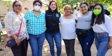 Inicia Estefanía Mercado campaña sembrando árboles