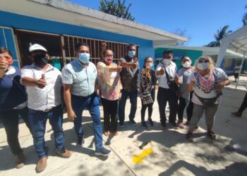 Inician con calma votaciones en Puerto Aventuras