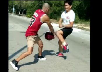 Motociclista rijoso protagoniza riña contra peatón