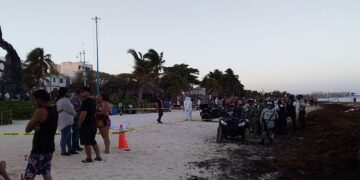 Muere hombre ahogado frente a playa Fundadores