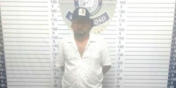 Sujeto es asegurado con una licencia de conducir falsa en Playa del Carmen