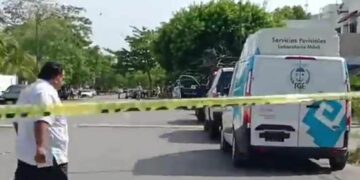 Detienen a hombres con drogas y armas, durante cateo en Playa del Carmen