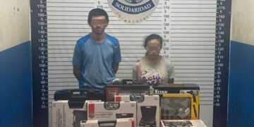 Tortolitos robaban en el Autozone de Playa del Carmen, fueron detenidos