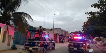 Detienen a hombres con drogas y armas, durante cateo en Playa del Carmen