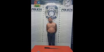 Hombre es detenido tras herir a otro con un cuchillo en la cabeza