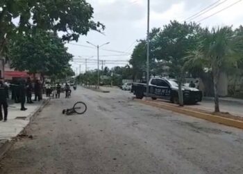 Muere en el hospital ciclista atropellado por una patrulla en Playa del Carmen