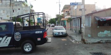 Muere mujer acuchillada durante asalto en Playa del Carmen