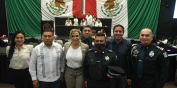 Reconocen a elemento solidarense con medalla al Mérito Policial de Quintana Roo