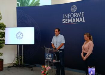 Anuncia Lili Campos foro sobre sargazo en Playa del Carmen