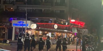 Aseguran dosis de droga en "El Taco Loco" y el "Chillys Willis", en Playa del Carmen