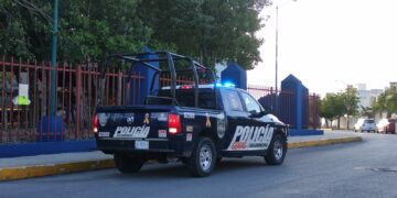 Detienen a dos presuntos delincuentes electorales en Playa del Carmen