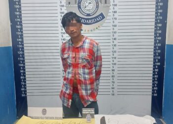 Extorsionaba con machete en mano y es detenido en Playa del Carmen