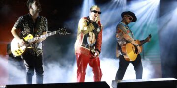 Piso 21 cierra espectacularmente los conciertos de la Feria Playa del Carmen