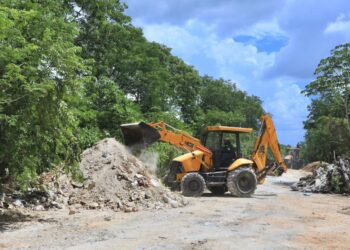 Manos a la obra” respondió a vecinos de Bilbao al limpiar tiradero de basura