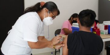 Llega semana de vacunación para adultos mayores de 18 años y más