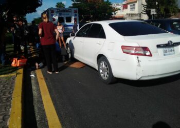 Atropella automóvil a ciclista en Playa del Carmen