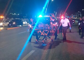 'Auto fantasma' atropella a un hombre en el bulevar Playa del Carmen 