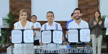 Dan certeza a taxistas con entrega de concesiones CAFECUDE 