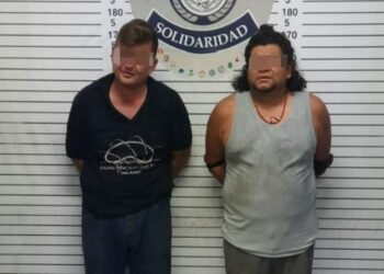 Detienen a dos con 80 bolsitas de narcóticos en Playa del Carmen