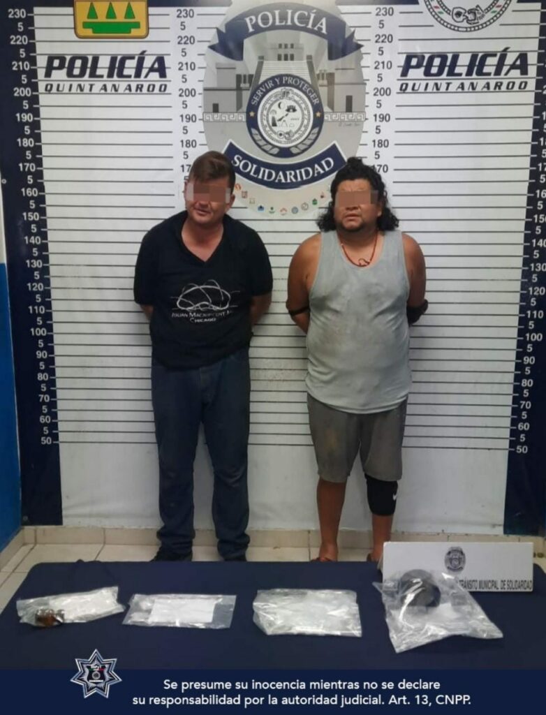 Detienen a dos con 80 bolsitas de narcóticos en Playa del Carmen