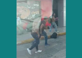 Más de 10 personas protagonizan 'pelea campal' en Playa del Carmen; no hay detenidos