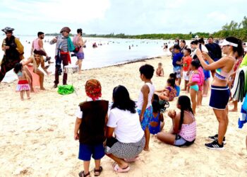 Llevan cuenta cuentos a las playas