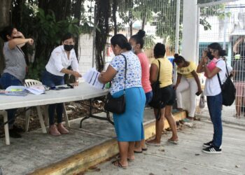 Vacunan a adolescentes y niños de Puerto Aventuras