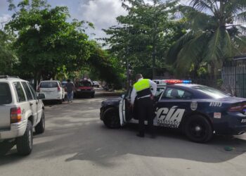 Arde casa en Playa del Carmen; dueño acusa a inquilina de provocar incendio