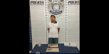 Ladrón encierra a empleada de farmacia en el baño tras robarle; fue detenido