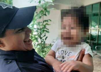 Rescatan a bebé en Playa del Carmen que era cargado por una mujer agresiva y armada
