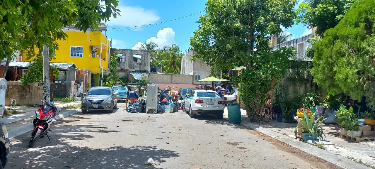 Vecinos frustran un intento de desalojo en Playa del Carmen