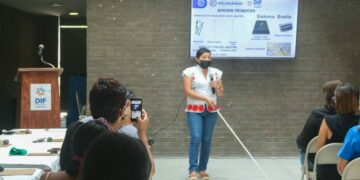 Ofrece DIF Solidaridad asistencia a personas con discapacidad visual y auditiva