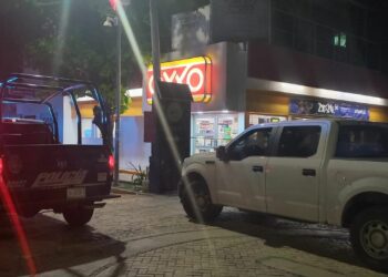 Ataque armado deja dos personas heridas en el bar 'La Cucaracha' de Playa del Carmen