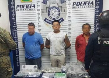 Capturan a tres sujetos con más de 60 dosis de droga y una báscula gramera en Playa del Carmen