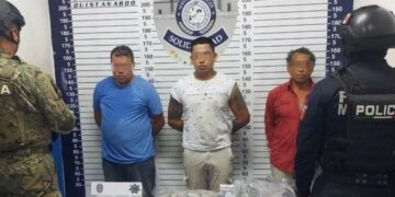 Capturan a tres sujetos con más de 60 dosis de droga y una báscula gramera en Playa del Carmen